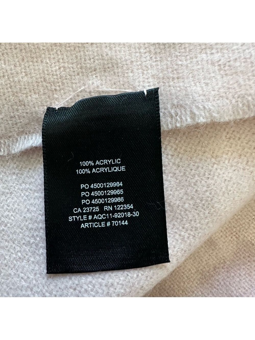 Aritzia Main Character Lauren Soft Pink Scarf - Picture 7 of 9